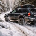 Off-road zimą – jak przygotować auto i siebie, żeby śnieg nie zamienił wyprawy w problem