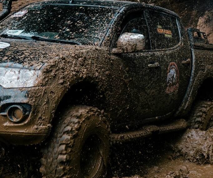 trasa 4x4 po deszczu