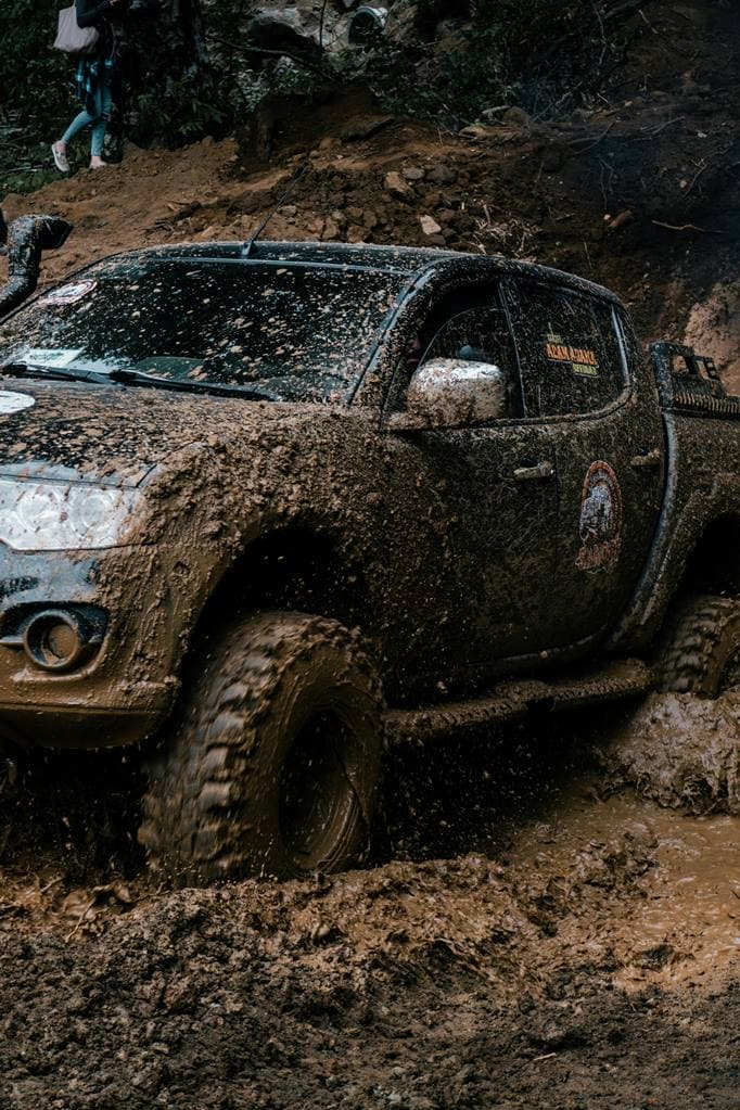 trasa 4x4 po deszczu